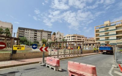 El Ayuntamiento de Elda inicia las obras de remodelación de la Plaza del Zapatero para mejorar la accesibilidad, crear nuevas zonas verdes y aumentar la superficie con sombra