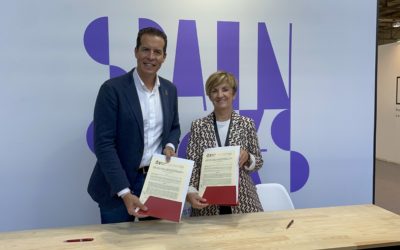 El Ayuntamiento de Elda firma el convenio de colaboración con Avecal para promocionar la formación de los trabajadores del calzado