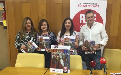 El colectivo Aulas presenta su revista anual