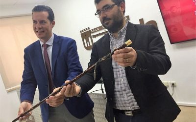 El Ayuntamiento de Elda expondrá la Vara de Mando de Manuel Azaña de manera permanente