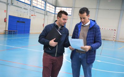 El Ayuntamiento de Elda destina 48.500 euros para cambiar la cubierta y la iluminación del pabellón Azul