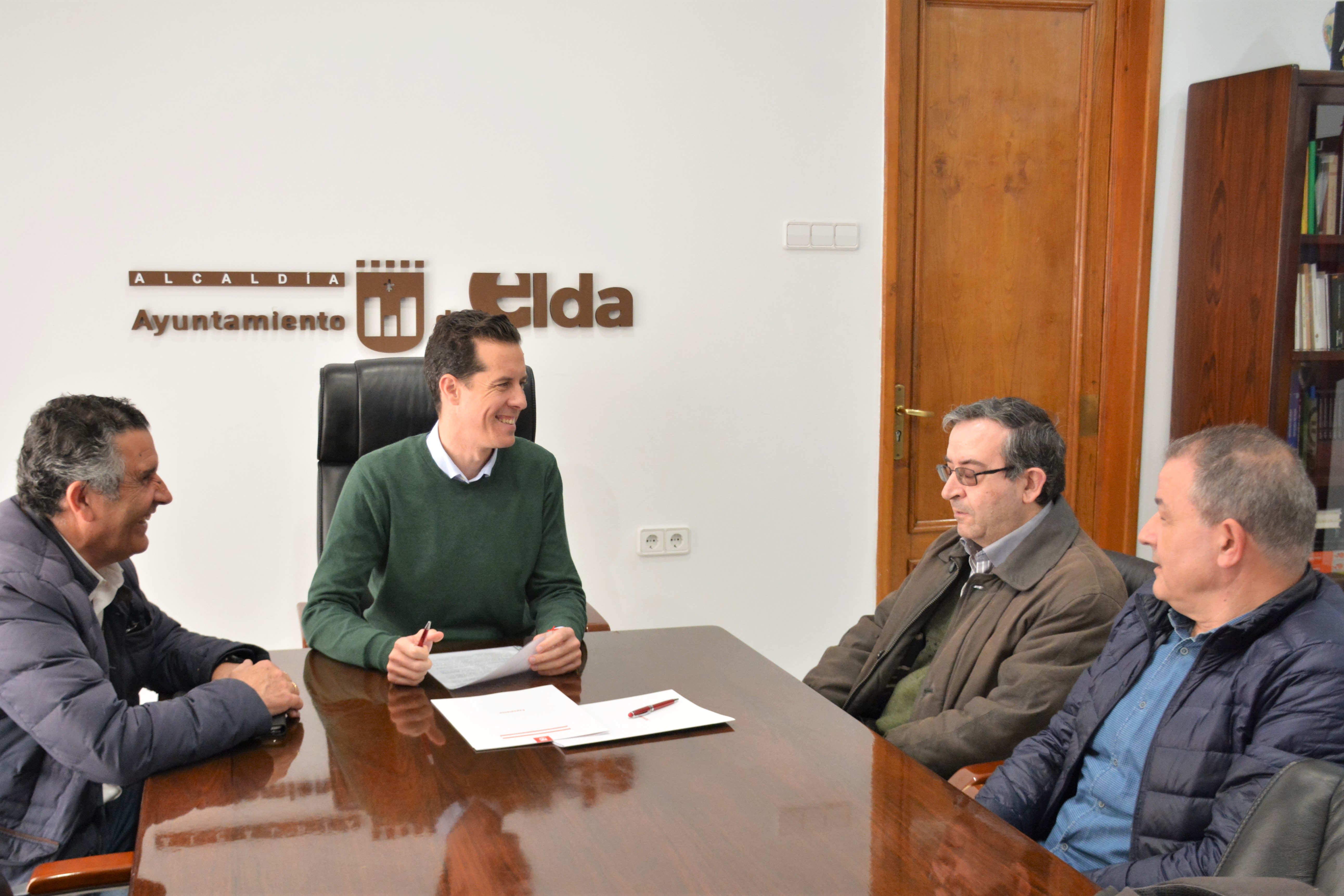 El Ayuntamiento de Elda cede uno de los chalés del Jardín de la Música al Club de Ajedrez Ruy López