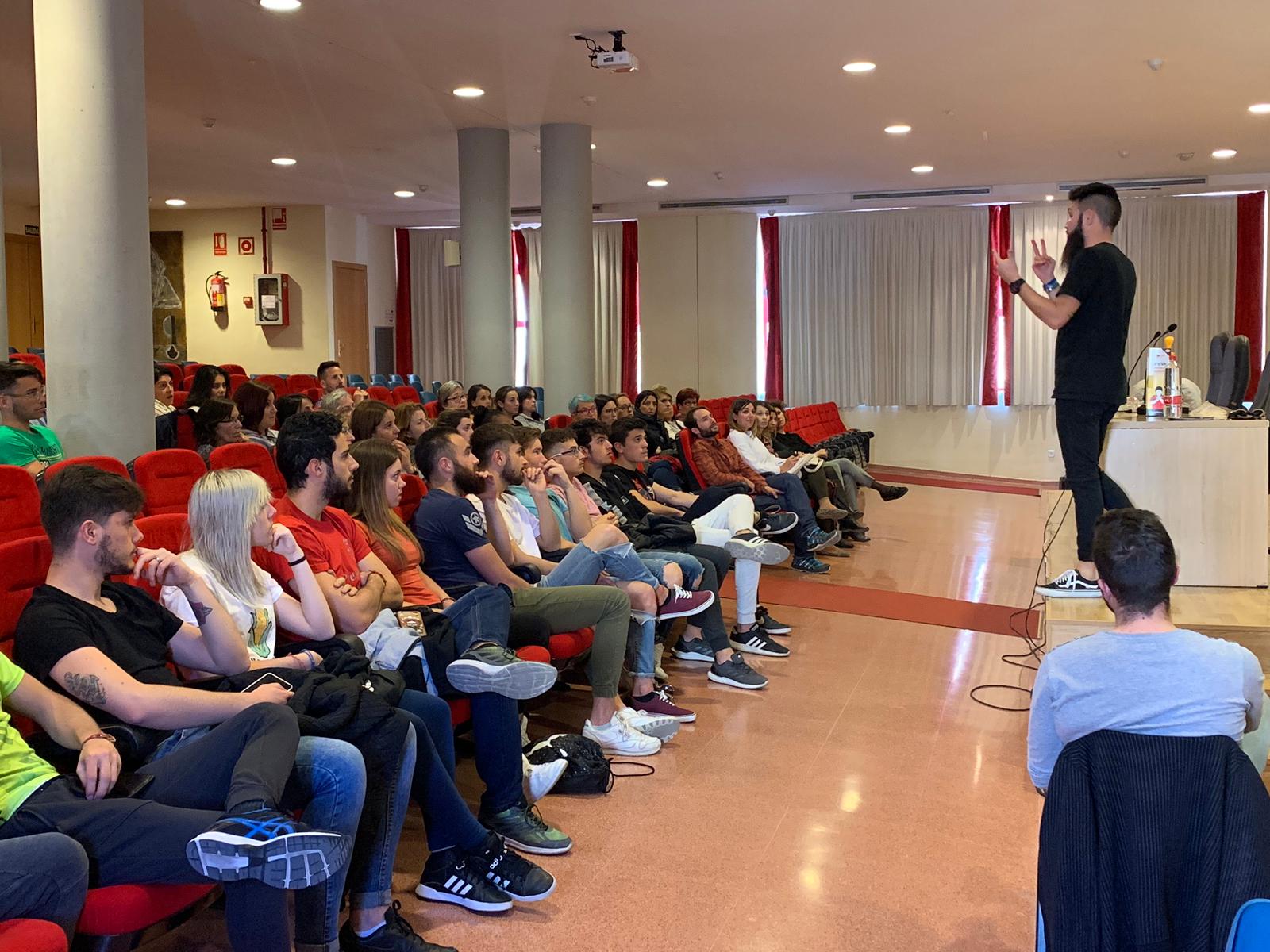 Sesenta personas participan en las sesiones de formación para evitar asfixias por atragantamiento