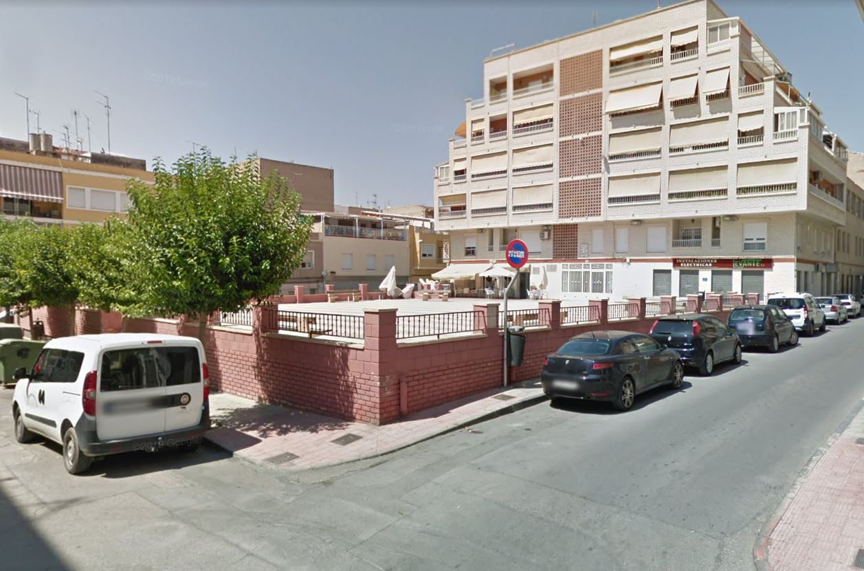 El Ayuntamiento inicia el lunes la construcción de una rampa para mejorar la accesibilidad de la Plaza Poeta Paco Mollá