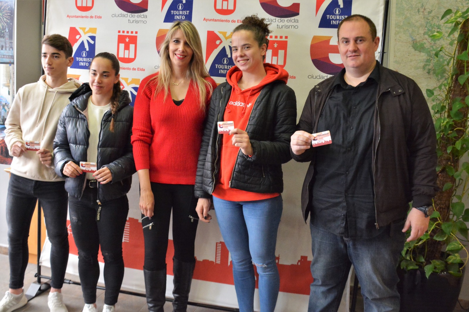 Turismo homenajea el deporte eldense y nombra embajadores de la ciudad a los Hermanos Benítez y a Vicen Muñoz