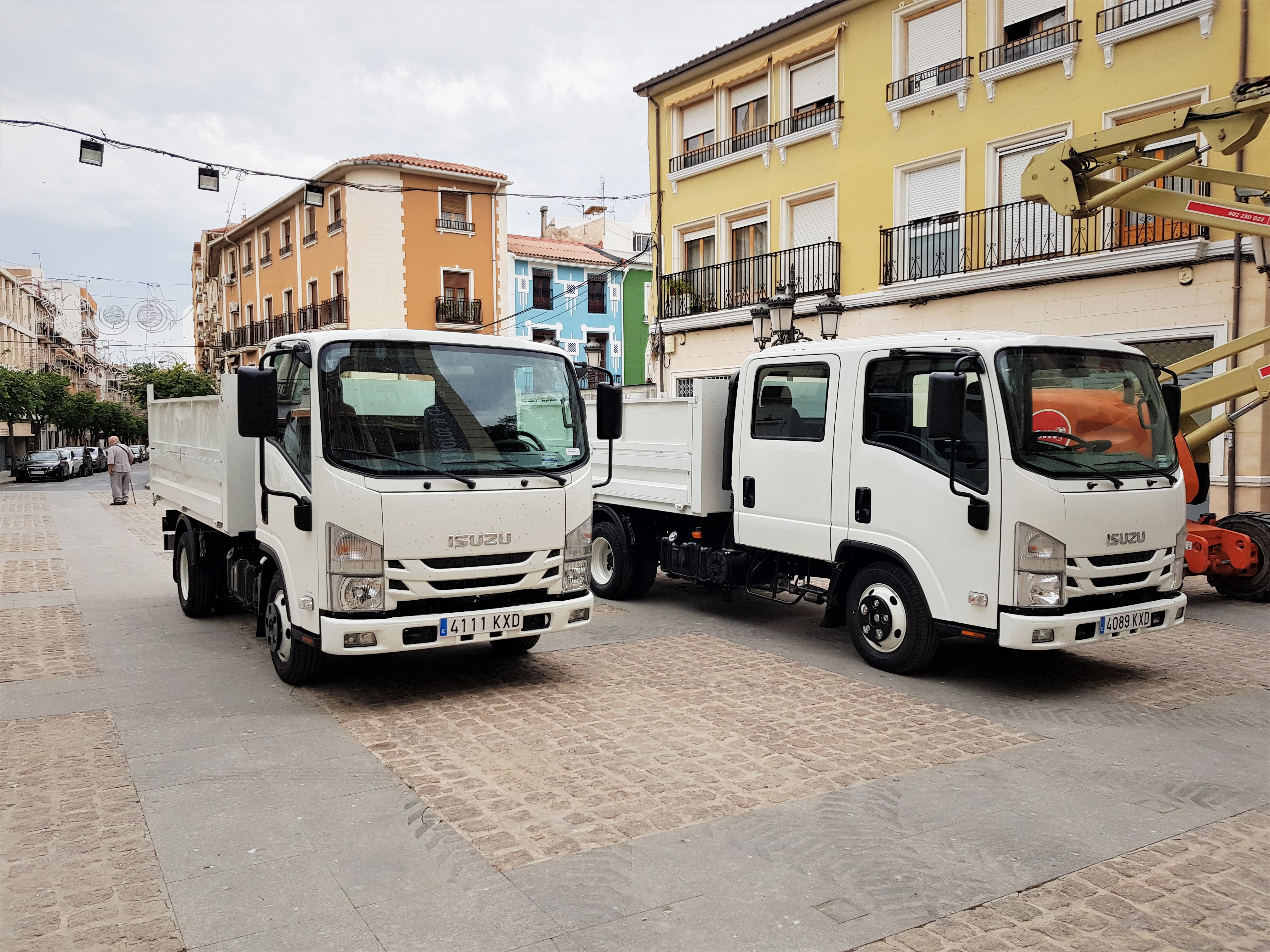 El Ayuntamiento de Elda renueva la flota de vehículos municipales con la incorporación de dos nuevos camiones