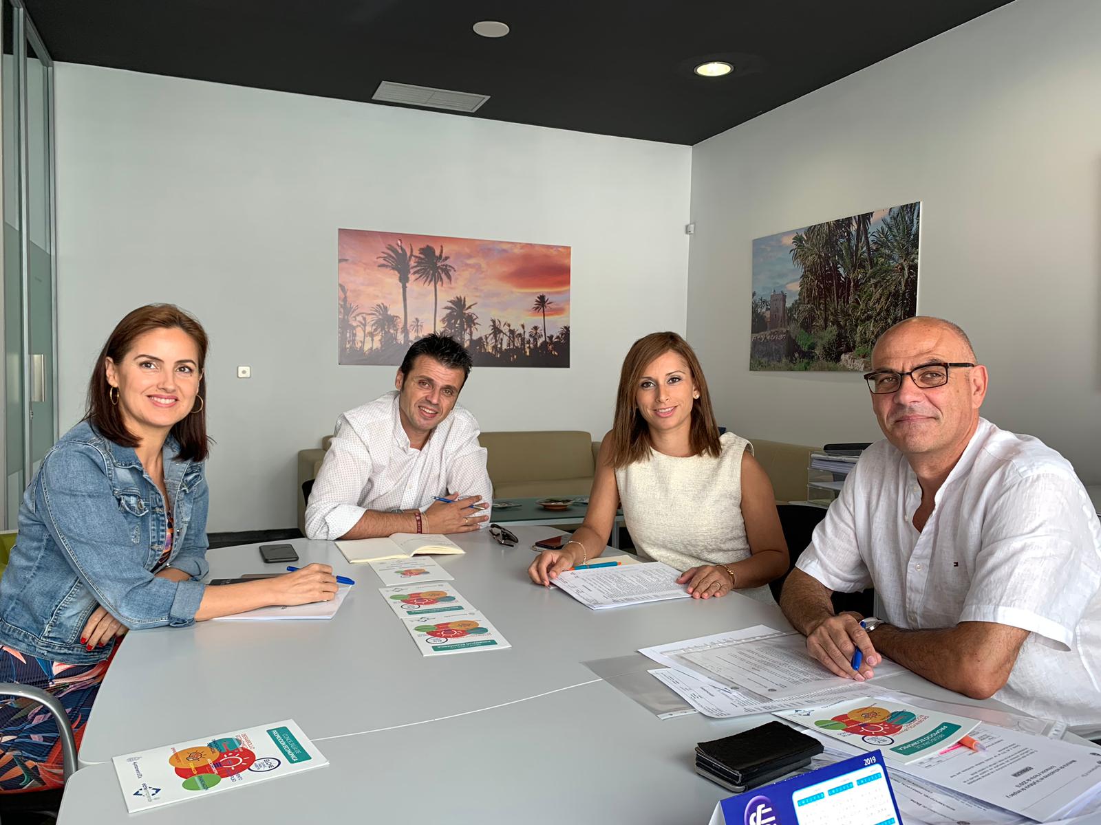 El Ayuntamiento de Elda busca generar sinergias con los empresarios locales para potenciar el empleo, la formación y la industria