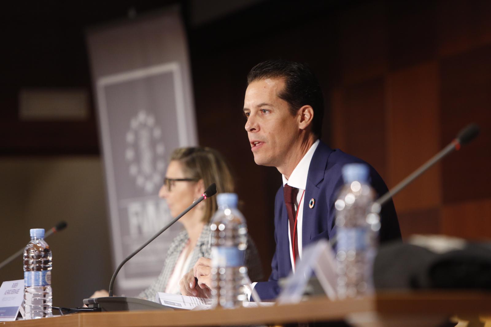 Rubén Alfaro es reelegido por unanimidad presidente de la FVMP