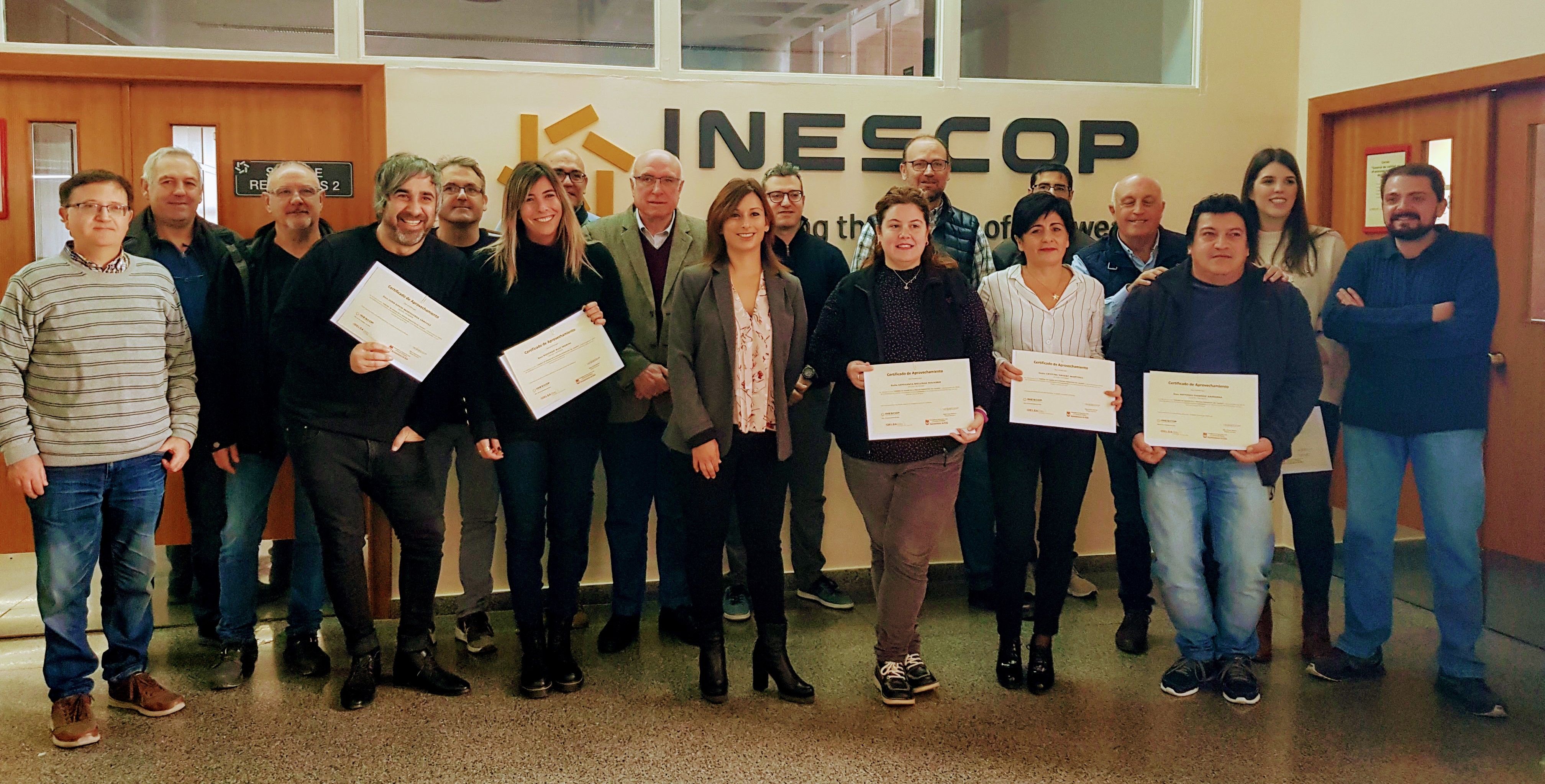 Idelsa e Inescop entregan los diplomas al alumnado del curso sobre control de calidad en el proceso productivo de calzado