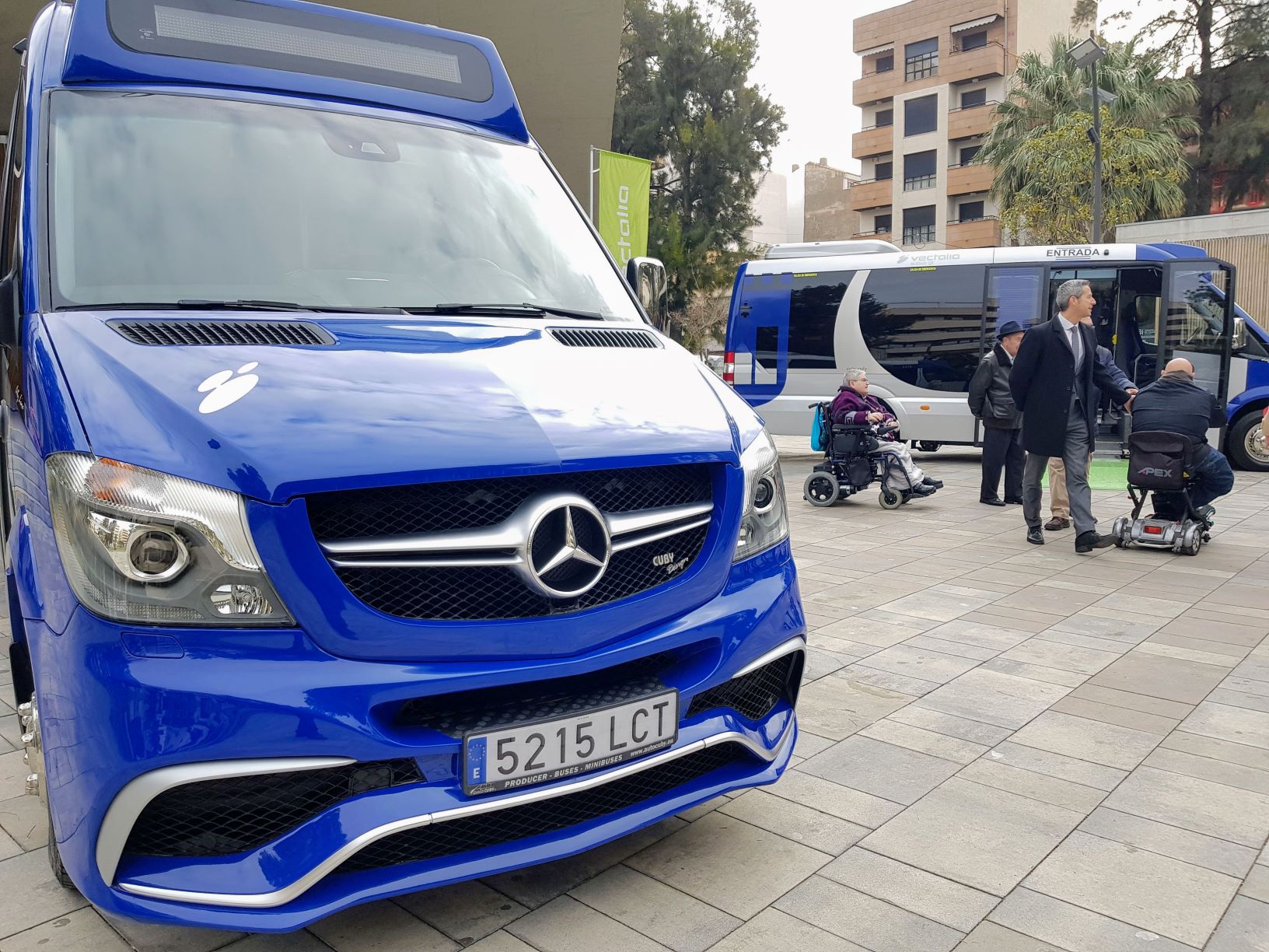 El Ayuntamiento de Elda y Vectalia renuevan la flota de autobuses urbanos con dos vehículos de última generación