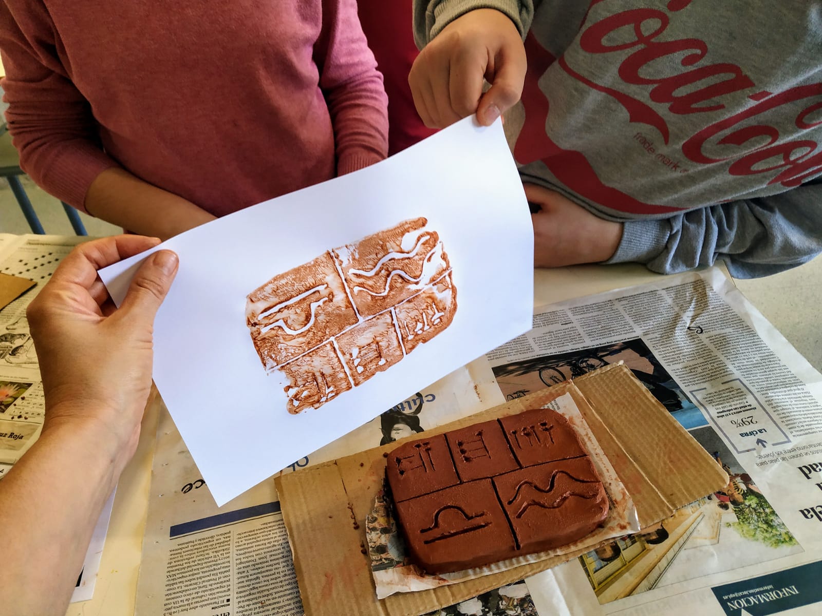 Alumnos del IES Monastil participan en la ruta de La Llave de Elda en el Museo Arqueológico