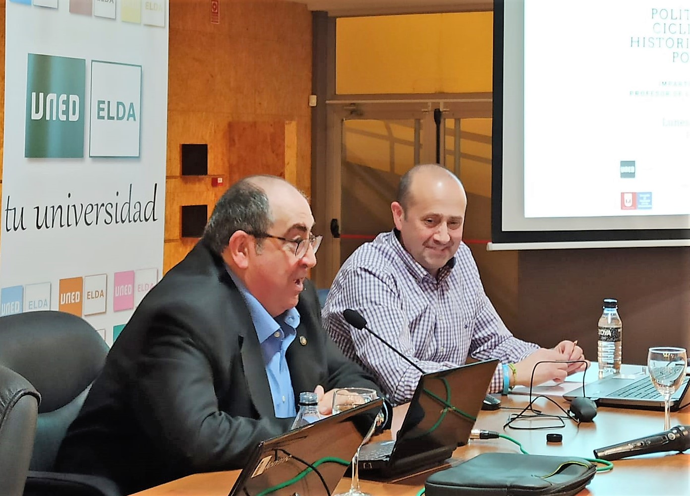 El profesor de la UA Carlos Frau analiza la expansión de los populismos en la política europea actual