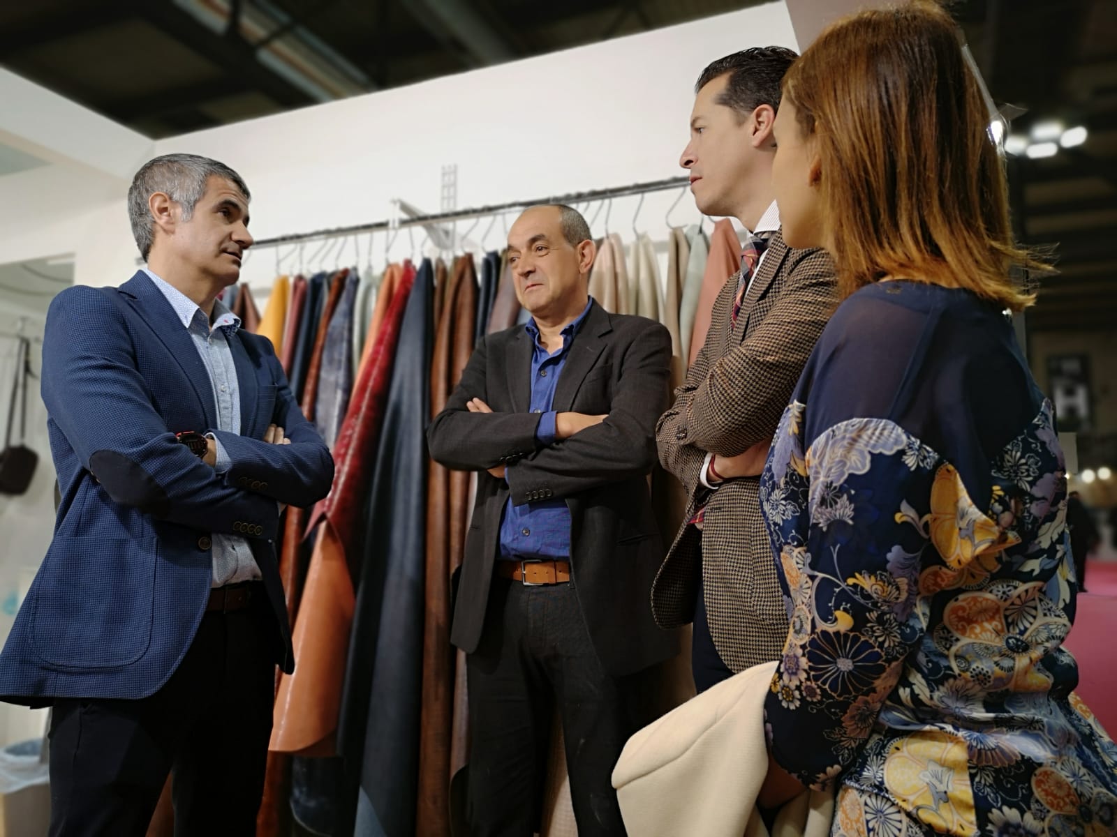 Rubén Alfaro respalda a las empresas de Elda y comarca que participan en la Feria Lineapelle de Milán
