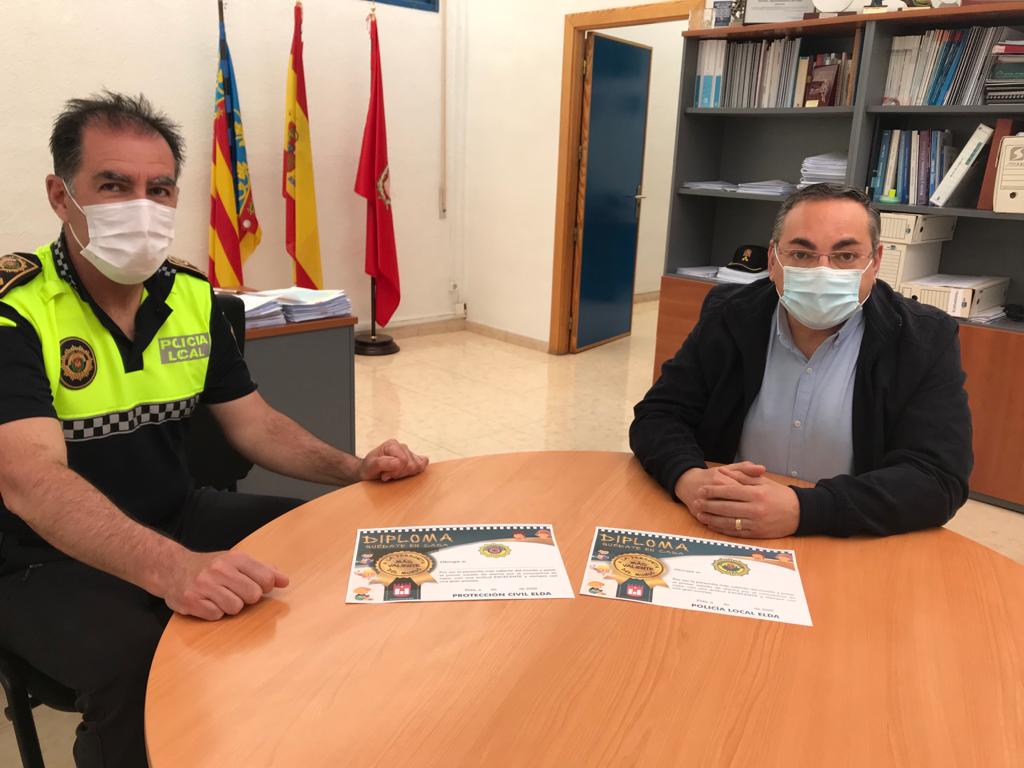 La Policía Local de Elda recibe cerca de un millar de solicitudes del ‘diploma de buen comportamiento’