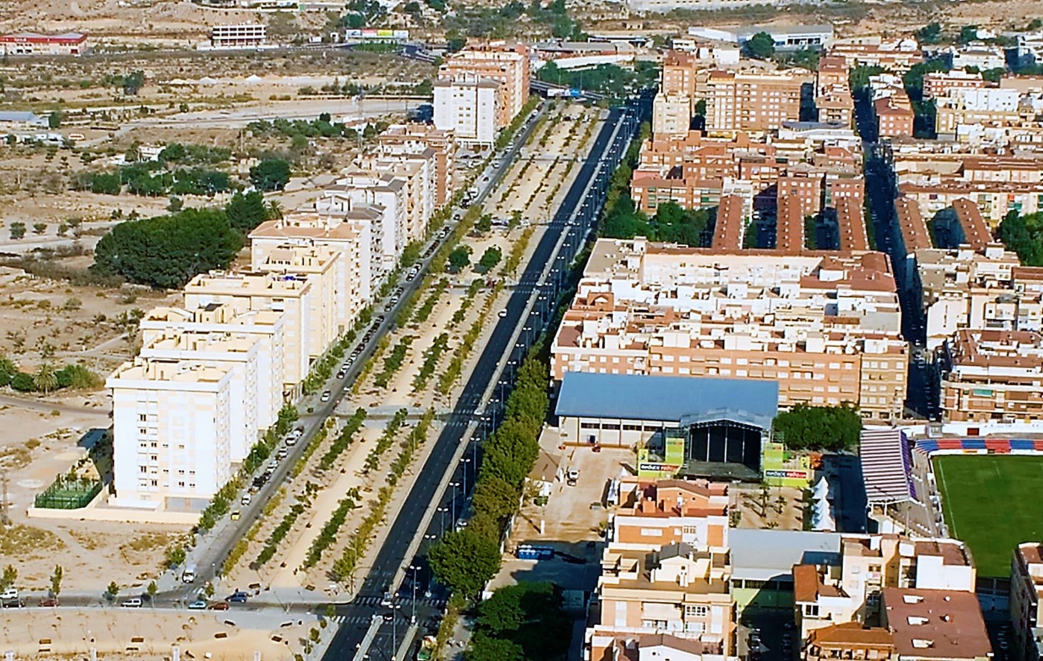 El Ayuntamiento de Elda inicia los trámites para autorizar la implantación de una superficie comercial mediana en la Avenida de Ronda
