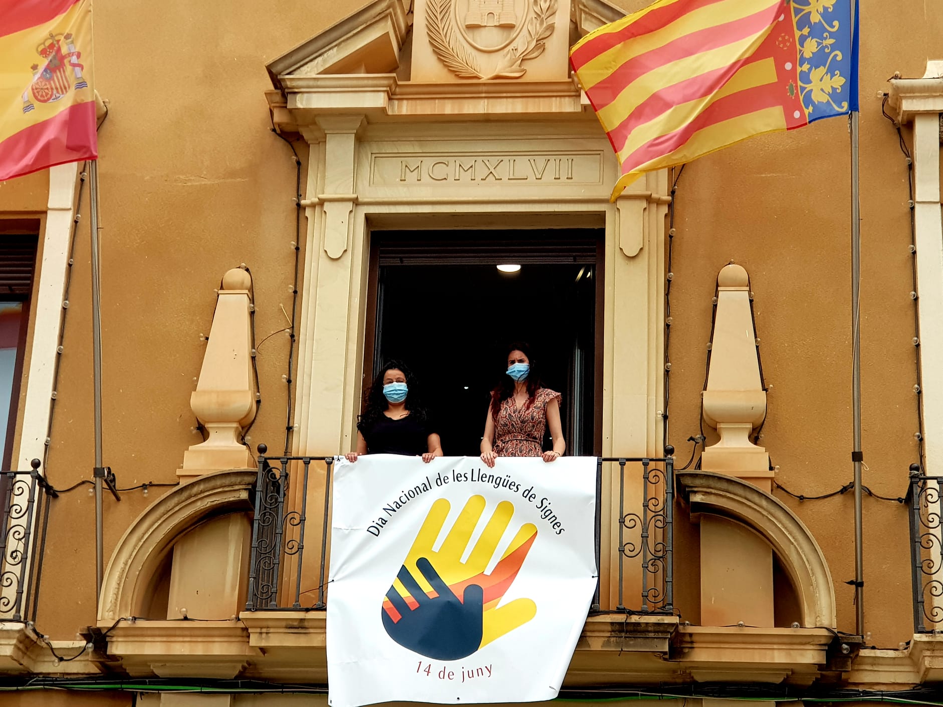 El Ayuntamiento de Elda celebra el Día Nacional de las Lenguas de Signos Españolas con la lectura de un manifiesto