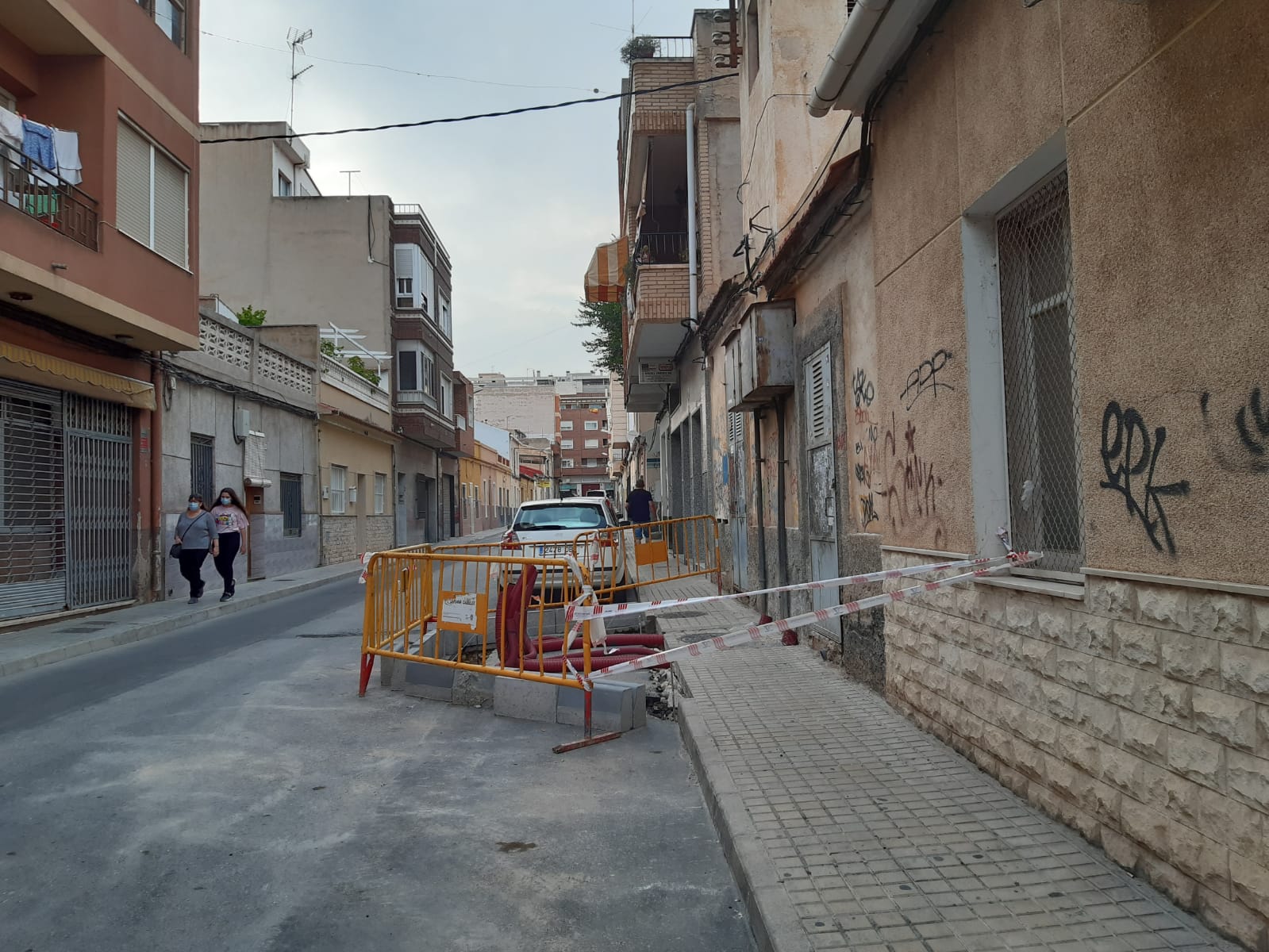 El Ayuntamiento de Elda inicia la renovación del alumbrado en el Sector Trinquete y Cruz Roja con la instalación de luminarias de tecnología LED más eficientes