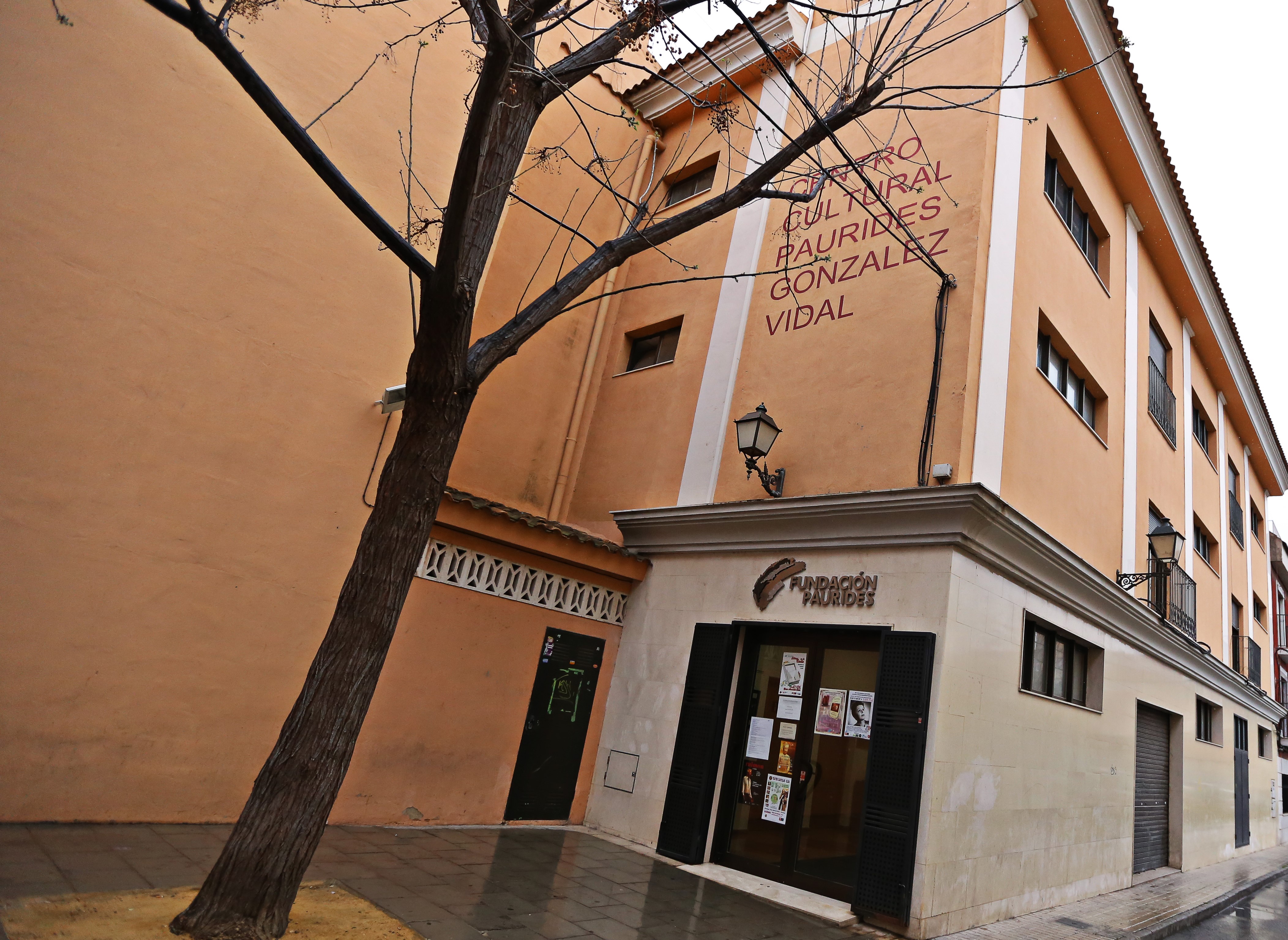 El Ayuntamiento de Elda renueva el convenio de colaboración con la Fundación Paurides por un importe de 17.000 euros