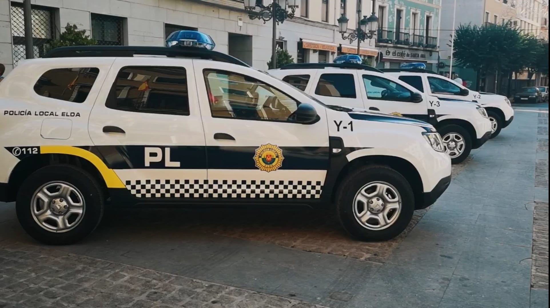La Policía Local de Elda desmantela una fiesta en un parque público con cerca de 50 personas que no respetaban las medidas de seguridad