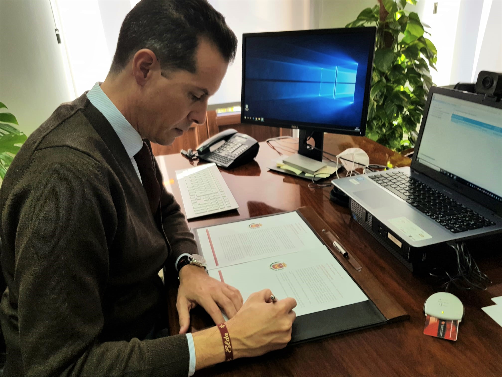 El Ayuntamiento de Elda prorroga hasta el 9 de diciembre las medidas complementarias a las adoptadas por la Conselleria de Sanidad para reducir la cifra de contagios por Covid-19