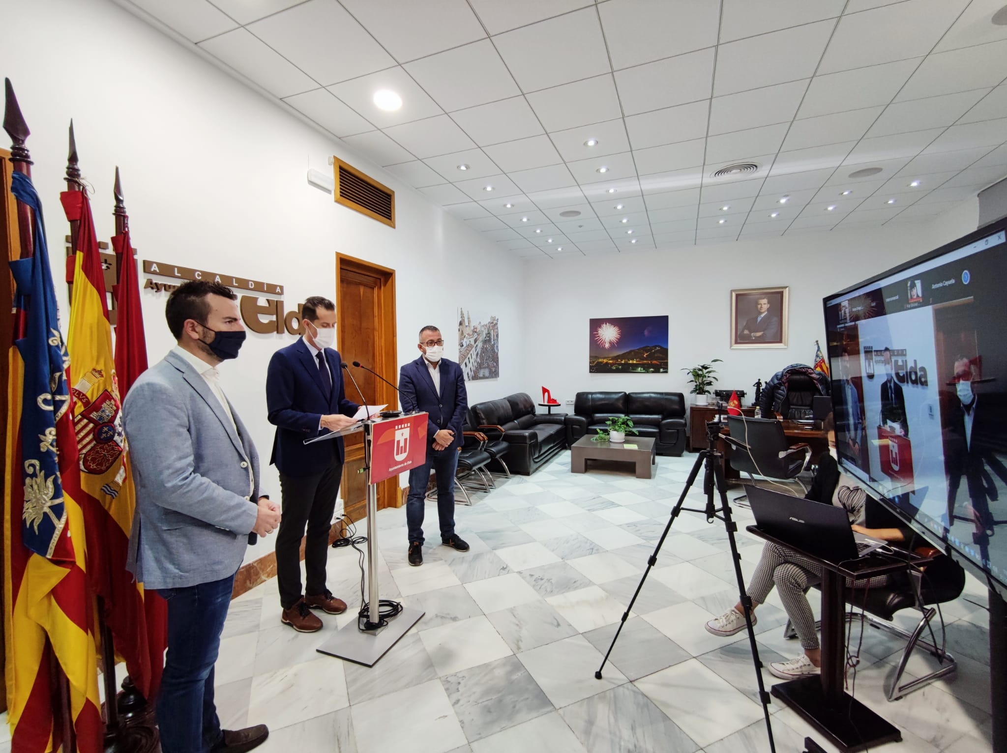 El Ayuntamiento de Elda instala purificadores de aire en las aulas de los centros educativos de Infantil y de Primaria para mejorar la seguridad de los alumnos y alumnas