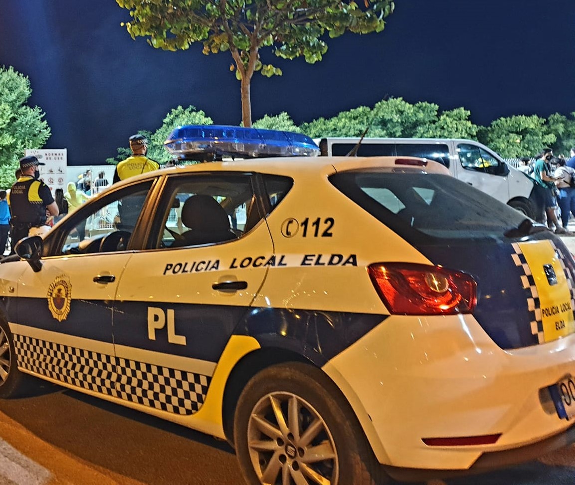 La Policía Local de Elda levanta 24 actas de sanción durante el último fin de semana de confinamiento perimetral por la pandemia