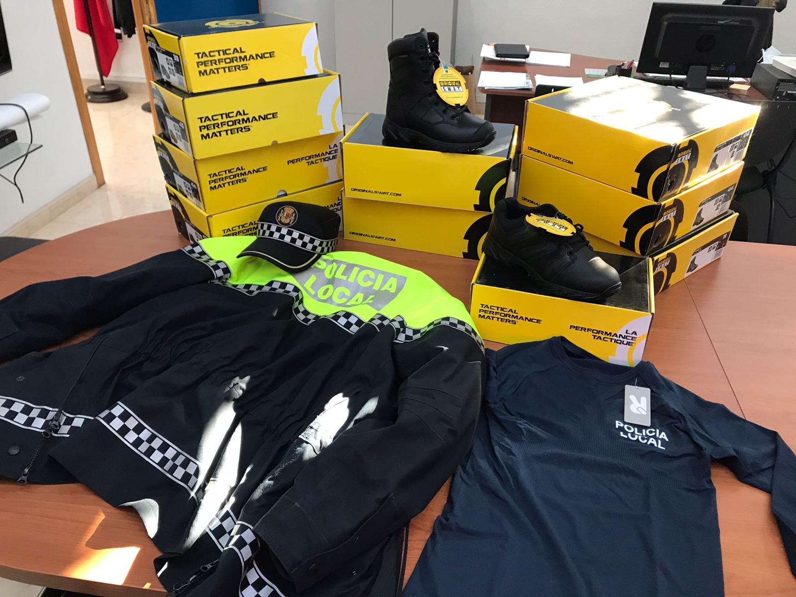 El Ayuntamiento de Elda renovará el vestuario oficial y los complementos de la Policía Local y de Protección Civil