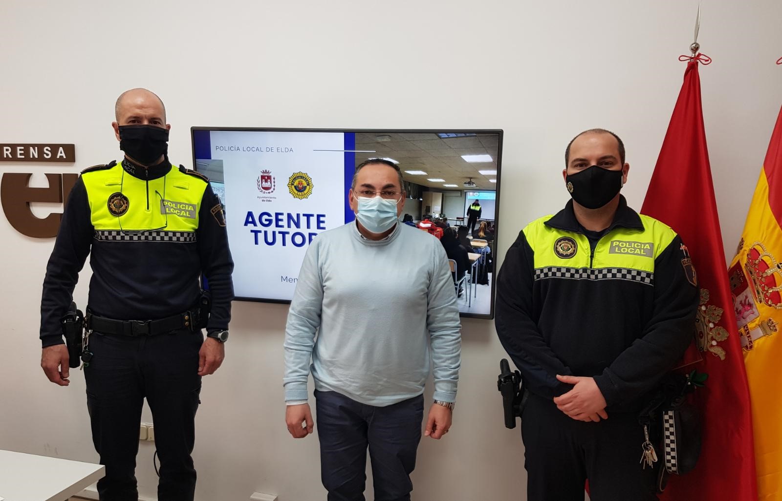 La unidad Agente Tutor de la Policía Local de Elda realizó 116 intervenciones con 188 menores en el ámbito escolar y en el medio abierto