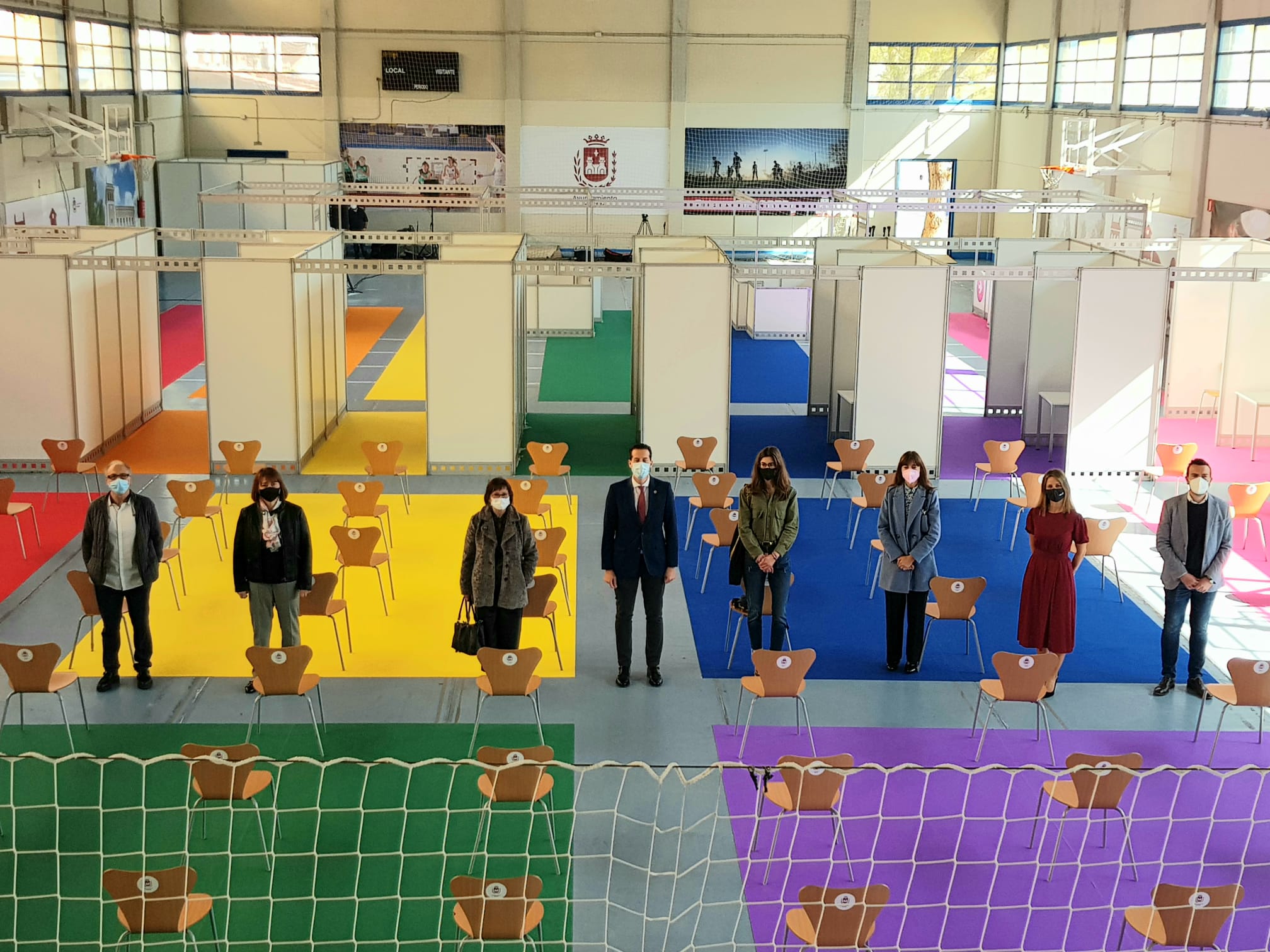 El Ayuntamiento de Elda ya tiene preparado el dispositivo para iniciar el próximo jueves la vacunación masiva de docentes de toda la comarca en las instalaciones del Pabellón Azul