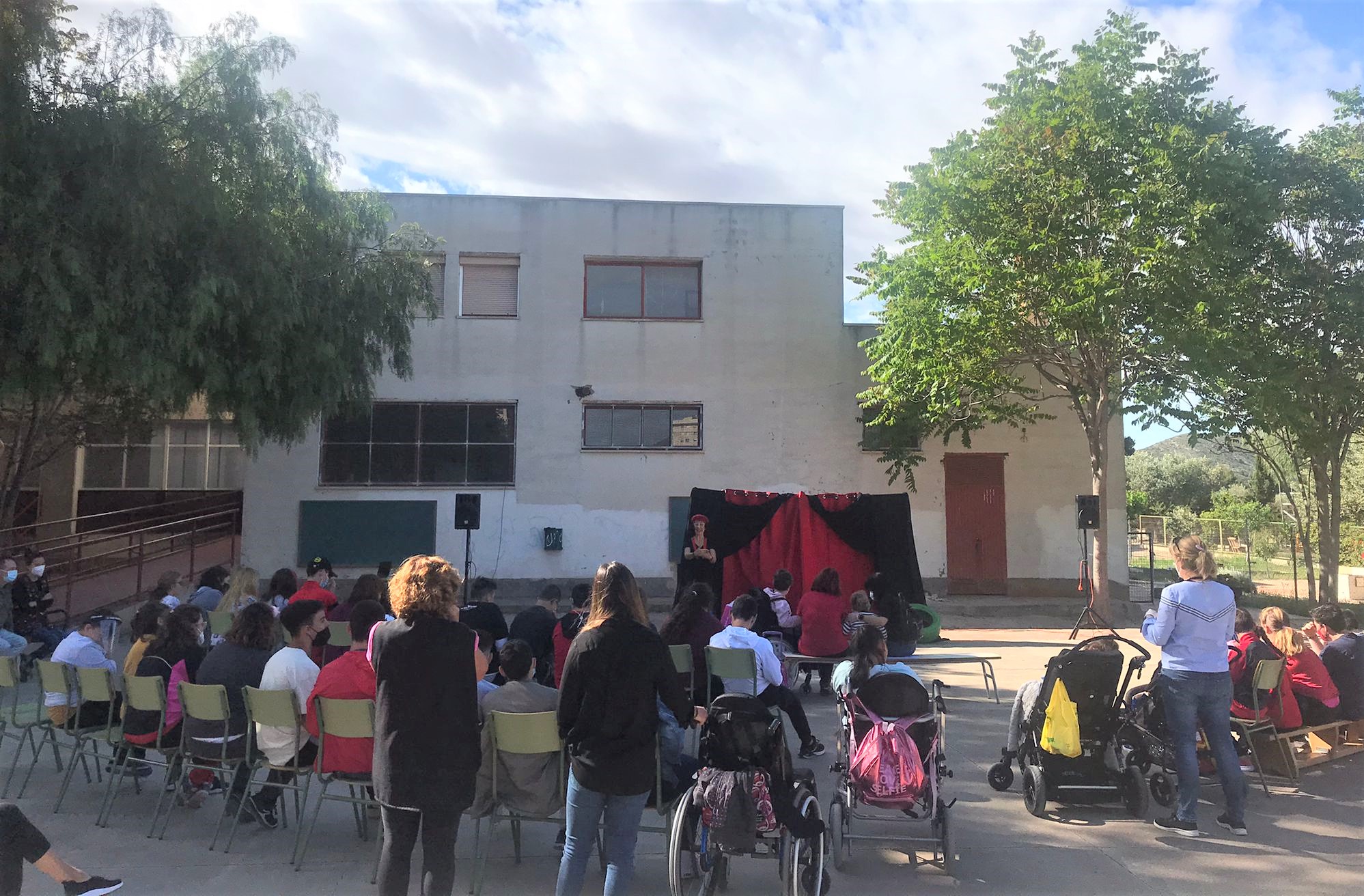 El IMSSE pone en marcha una campaña en los centros educativos de Elda para incorporar desde la infancia la perspectiva de género y la igualdad en la vida cotidiana