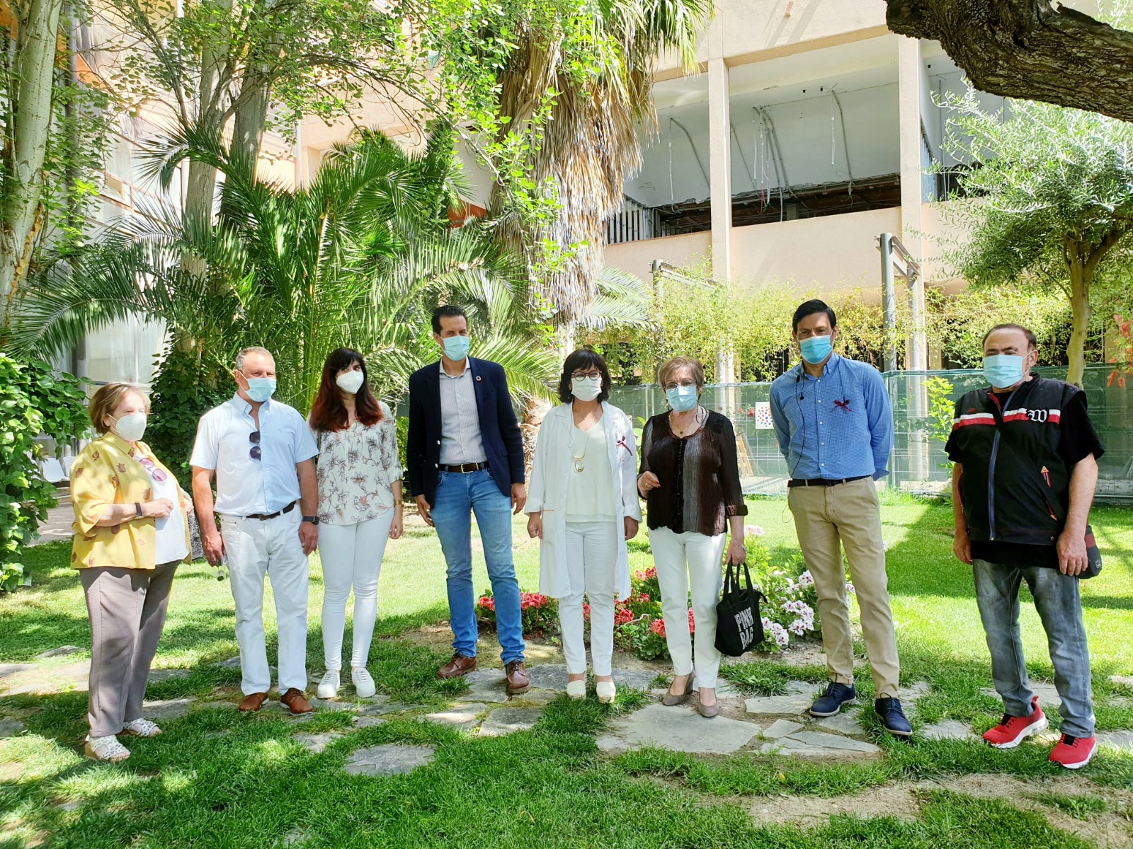 El alcalde de Elda visita la Residencia El Catí con motivo del 30 aniversario del centro geriátrico público y agradece la labor que realiza todo el personal “para proteger a nuestros mayores”