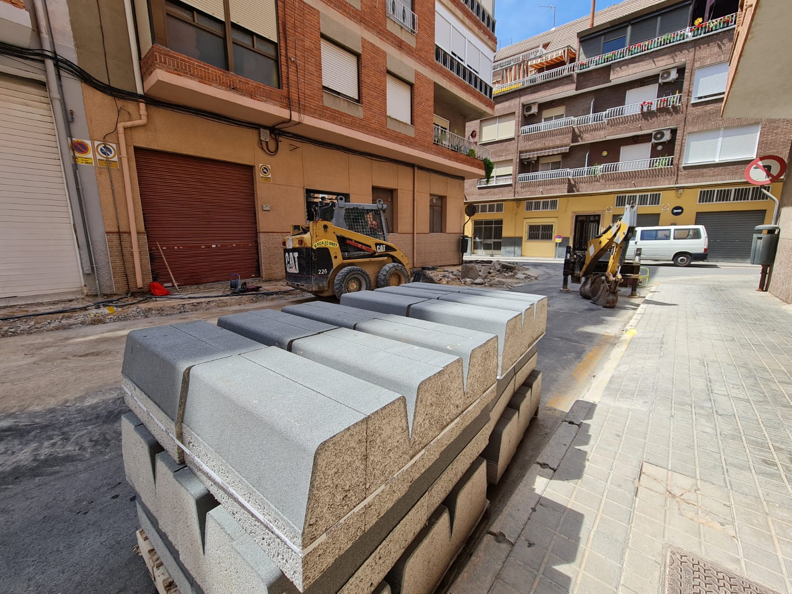 El Ayuntamiento de Elda mejora la accesibilidad del barrio Nueva Fraternidad con la renovación de las calles Santo Domingo de Guzmán y San Luis Gonzaga