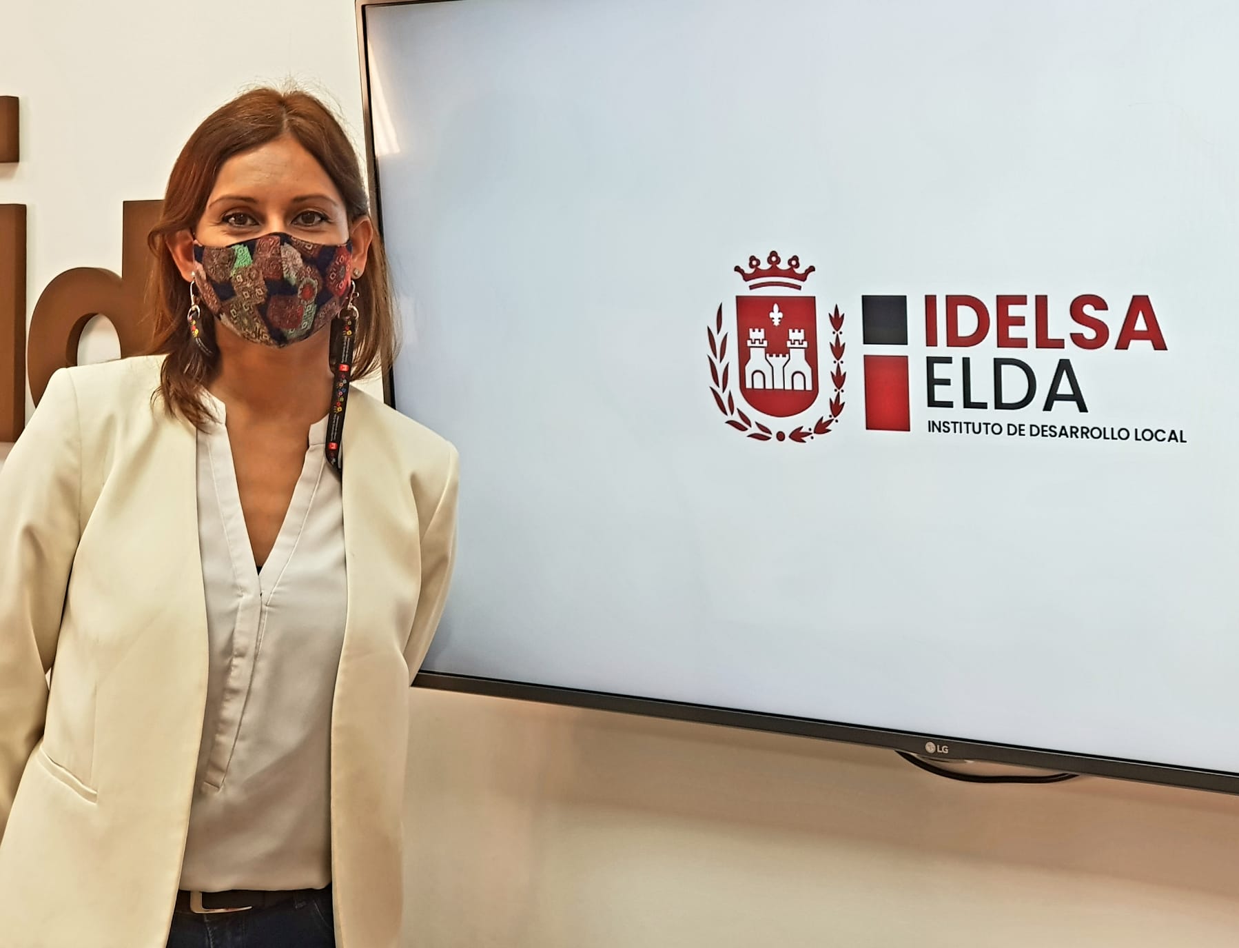 Idelsa abona las ayudas del Plan Impulso financiadas con fondos de la Diputación y dirigidas a pymes y autónomos de Elda cuya actividad se ha visto afectada por la pandemia