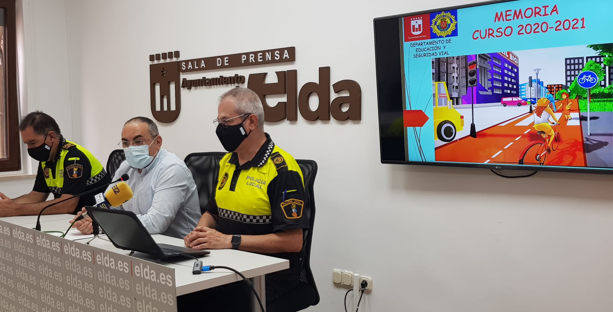 Más de 4.000 alumnos y alumnas han recibido  formación en Educación Vial dentro de los programas de la Policía Local de Elda