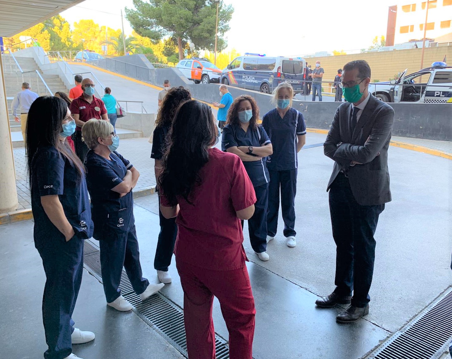 El Ayuntamiento concede la Medalla de Oro de la ciudad al Hospital de Elda en reconocimiento a la labor realizada por sus profesionales