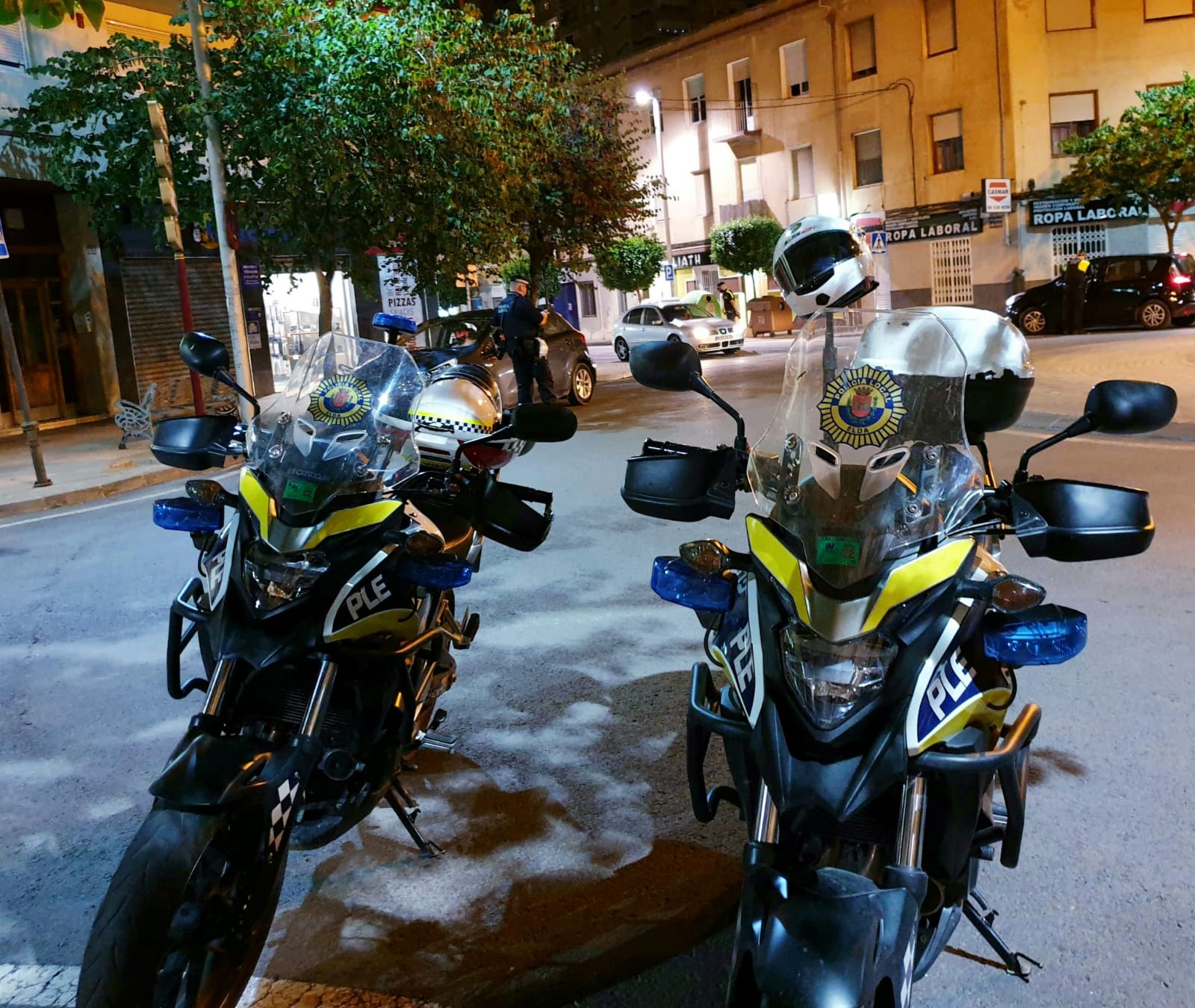 La Policía Local de Elda desaloja un cuartelillo en el que 21 personas estaban celebrando una fiesta incumpliendo las medidas de seguridad