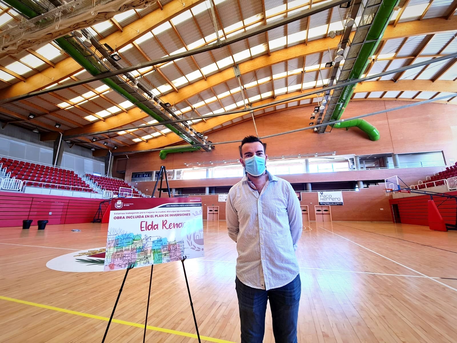 El Ayuntamiento de Elda mejora la cubierta del pabellón Florentino Ibáñez