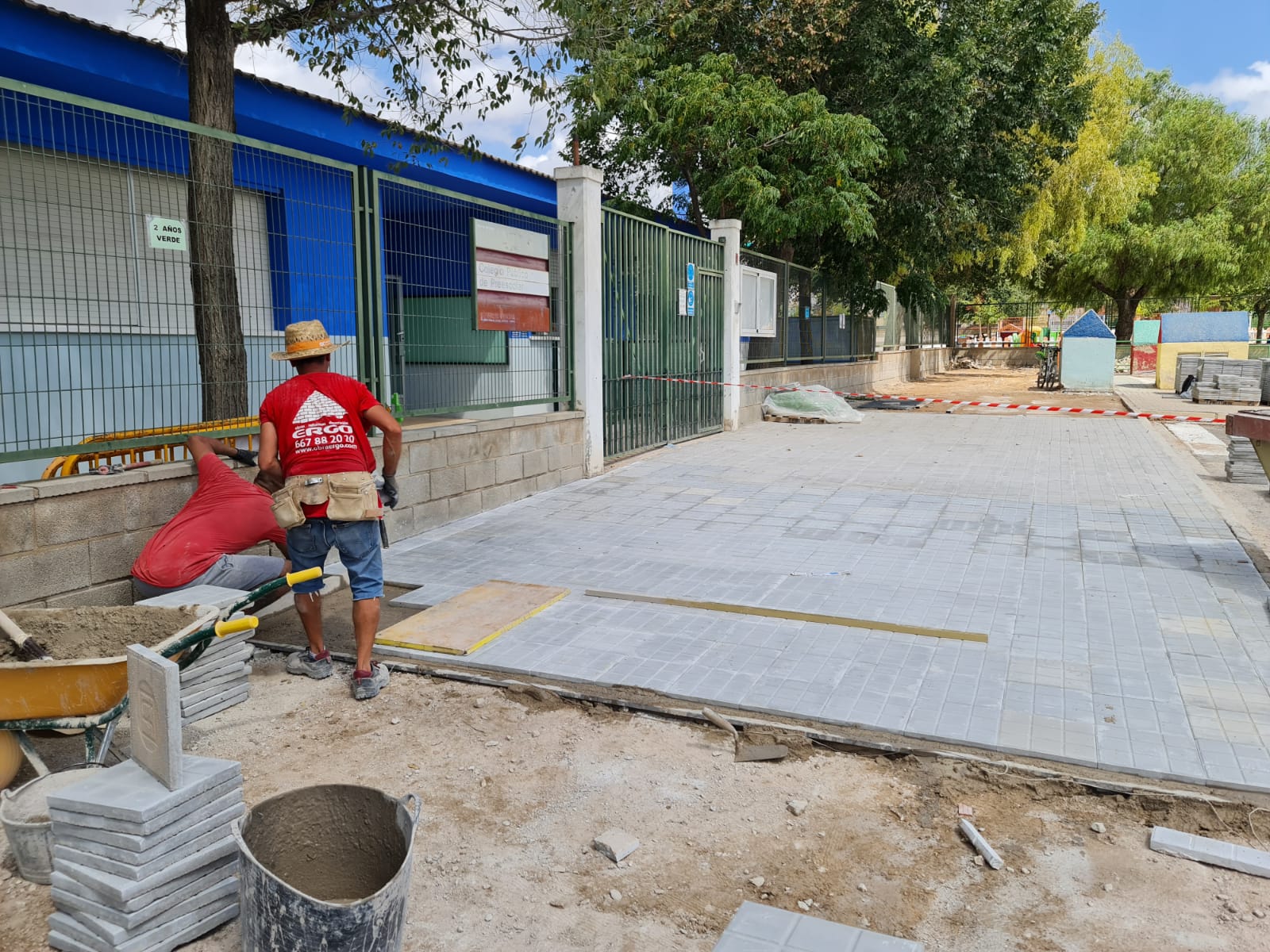 El Ayuntamiento de Elda renueva los accesos a la Escuela de Educación Infantil Nuevo Almafrá