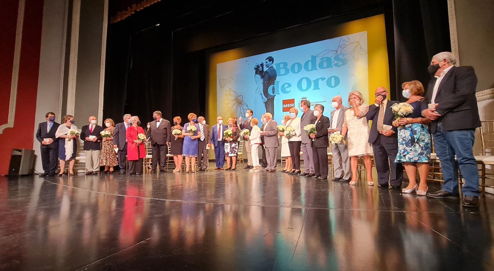 El Ayuntamiento de Elda homenajea a las parejas eldenses que cumplen más de cincuenta años de convivencia