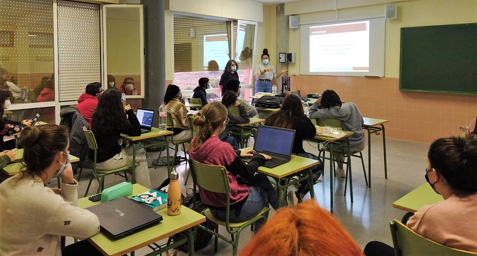 El IMSSE realiza una formación sobre los Puntos Violetas al alumnado de Promoción de la Igualdad del CIPFP Valle de Elda