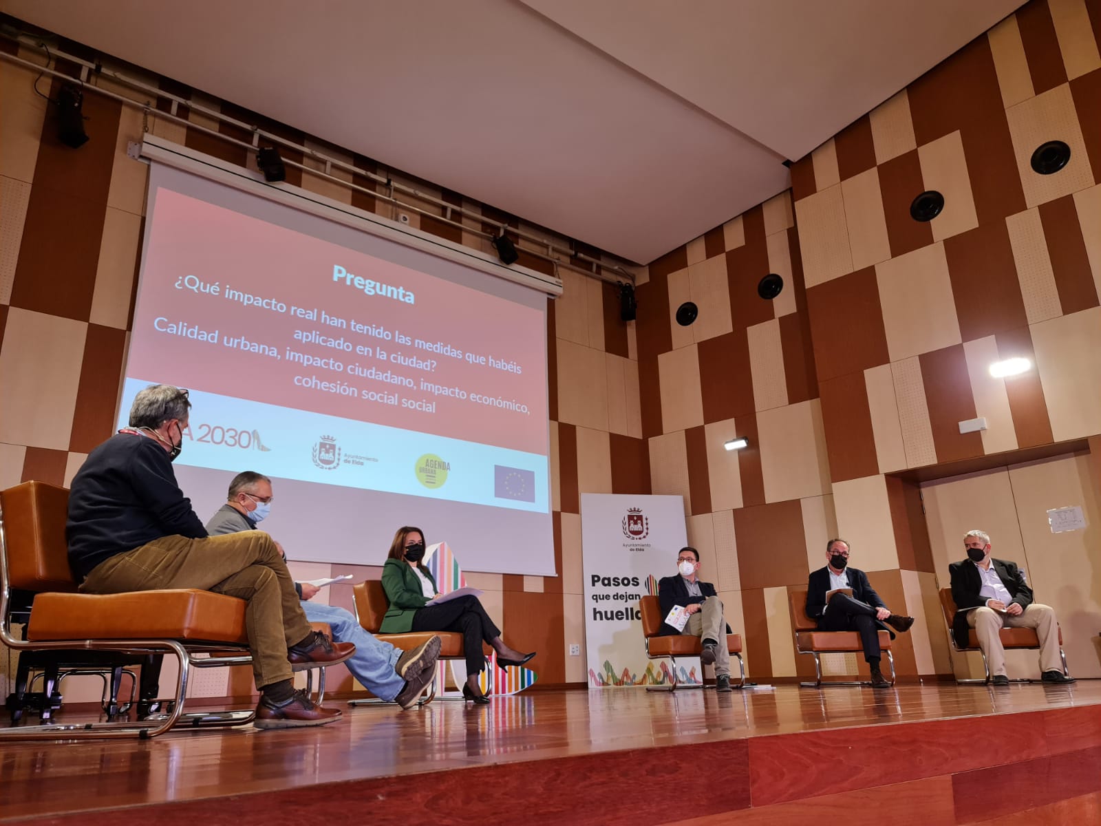 La primera mesa de trabajo del Plan Estratégico Elda2030 fija las bases para la creación de una ciudad más humana y sostenible