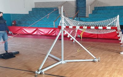 Las porterías antivuelco instaladas en el Pabellón Juan Carlos Verdú garantizan la seguridad de los deportistas y reciben la certificación oficial del Instituto AIJU