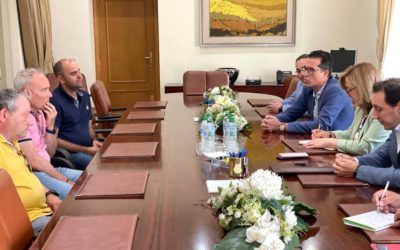 Rubén Alfaro se reúne con la subdelegada del Gobierno y el jefe provincial de Tráfico para trasladarles la solicitud de que Elda acoja un centro de exámenes del carné de conducir