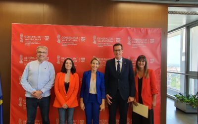El Alcalde de Elda, Rubén Alfaro, y la Ministra de Transportes, Movilidad y Agenda Urbana Raquel Sánchez, firman el protocolo de actuación para el desarrollo de la Agenda Urbana en Elda