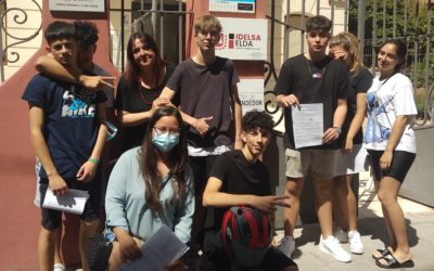 Los chicos y chicas del programa JOOP visitan Idelsa para recibir información sobre los recursos de formación y empleo en Elda