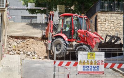 El Ayuntamiento de Elda inicia los trabajos de remodelación de las plazas del Matadero y Santiago con el objetivo de revitalizar el casco histórico de la ciudad
