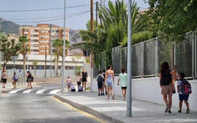 El Ayuntamiento de Elda finaliza las obras de mejora de los accesos al colegio público Juan Rico y Amat para aumentar la seguridad de los escolares en las entradas y salidas al centro