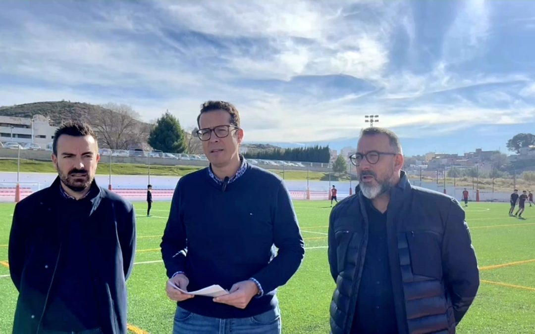 El Ayuntamiento de Elda abre el campo de fútbol número 2 de La Sismat tras una remodelación que ha permitido sustituir el césped artificial, mejorar la accesibilidad y renovar las gradas