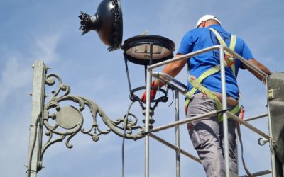 El Ayuntamiento de Elda comienza los trabajos de renovación de 6.000 luminarias del alumbrado público a través de una actuación cofinanciada con fondos europeos