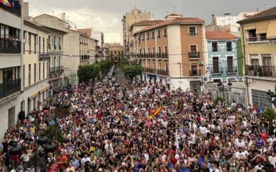 Más de 2.300 personas se dieron cita ayer en la Plaza de la Constitución para celebrar el ascenso del Eldense a Segunda División